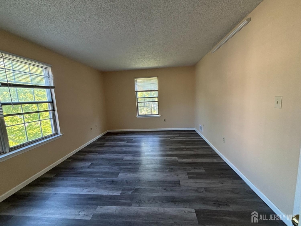 279 Kempsey Drive - Photo 9