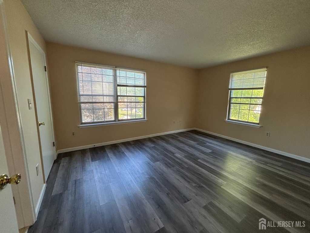 279 Kempsey Drive - Photo 6