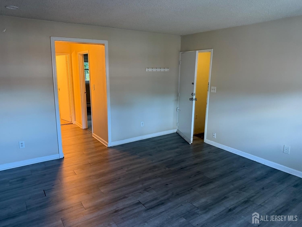 289 Main Street - Photo 5