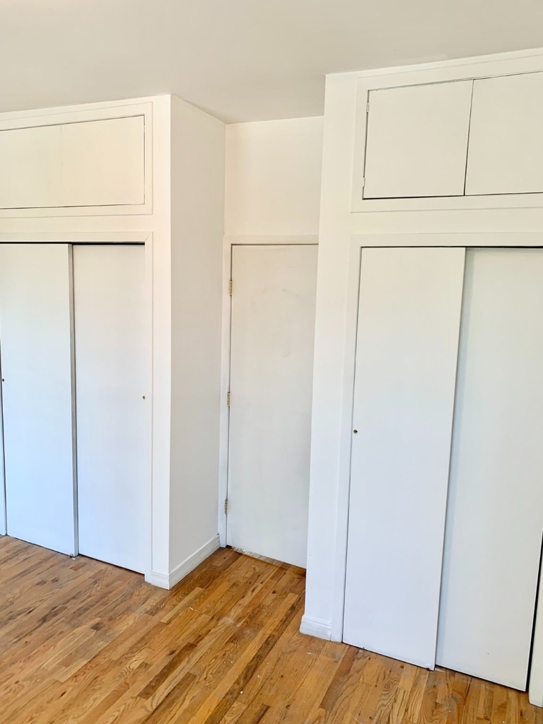 224 E 27th Street - Photo 1