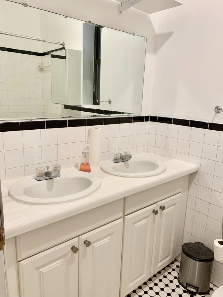 224 E 27th Street - Photo 7