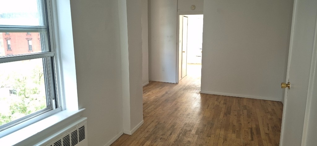 239 E 28th Street - Photo 2