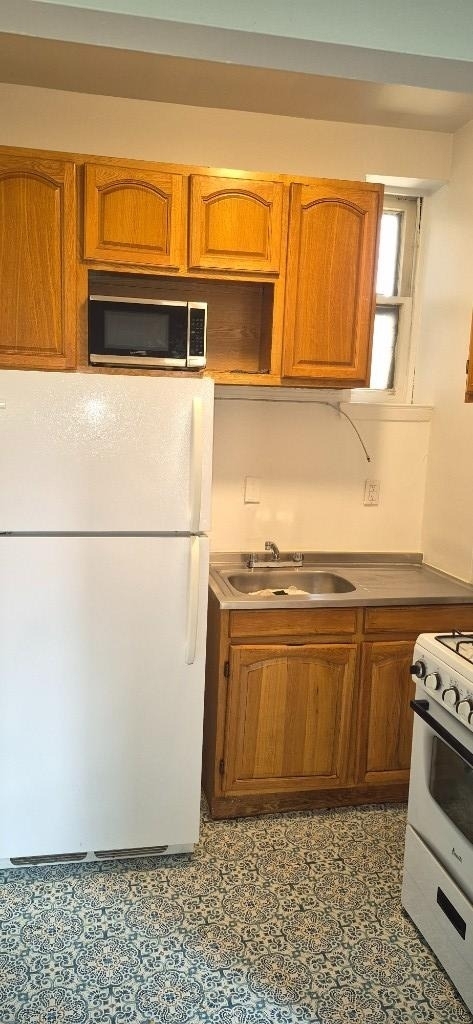 239 E 28th Street - Photo 1