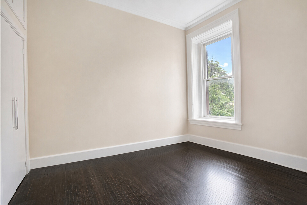 84 Grove Street - Photo 1