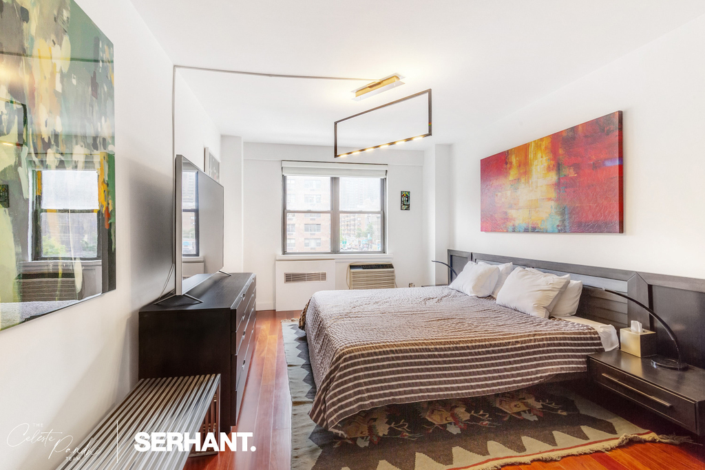 301 E 63rd Street - Photo 4