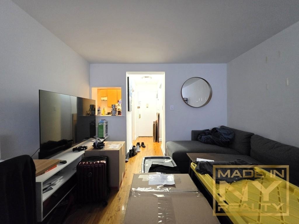 320 W 30th Street - Photo 0