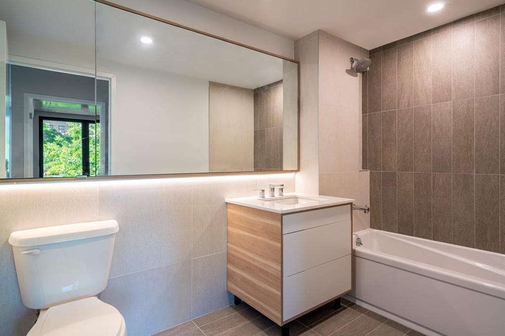 222 Johnson Avenue - Photo 2