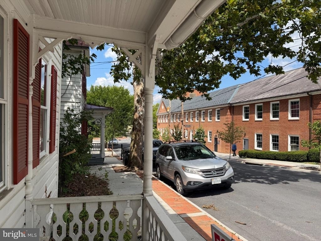 211 E Boscawen Street - Photo 20