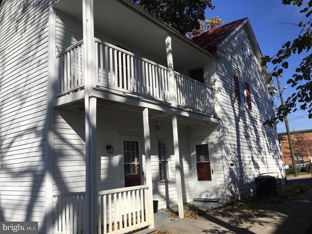 211 E Boscawen Street - Photo 19