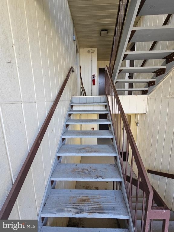 100 Chesterfield Lane - Photo 1