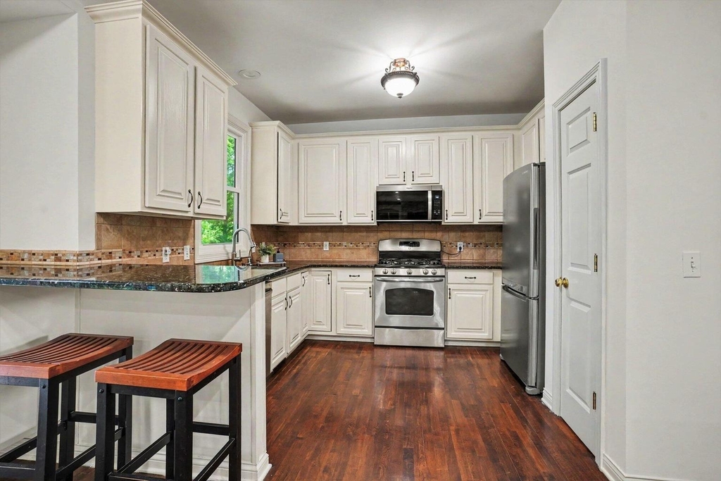 3382 Hampstead Court - Photo 8