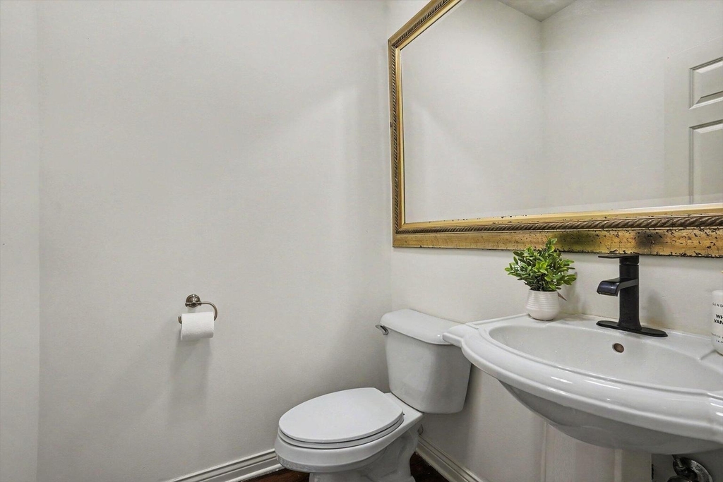 3382 Hampstead Court - Photo 14