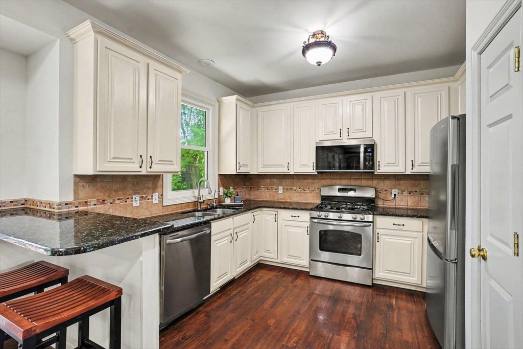 3382 Hampstead Court - Photo 9
