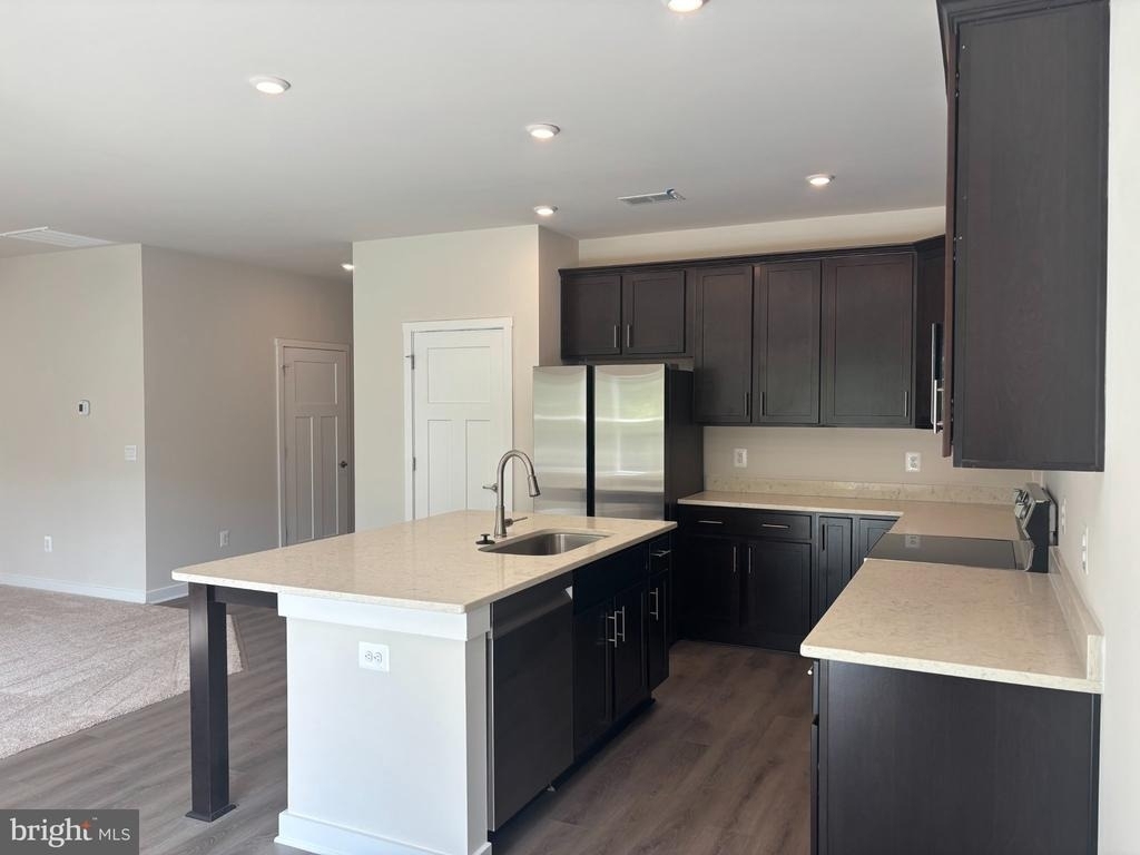 372 Baker Drive - Photo 2