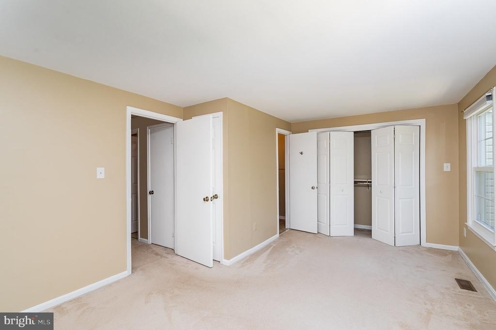 6580 Lochleigh Court - Photo 17
