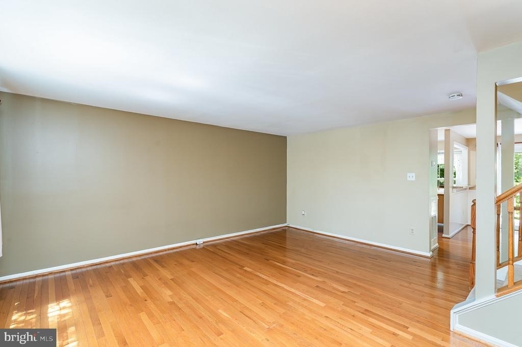 6580 Lochleigh Court - Photo 6