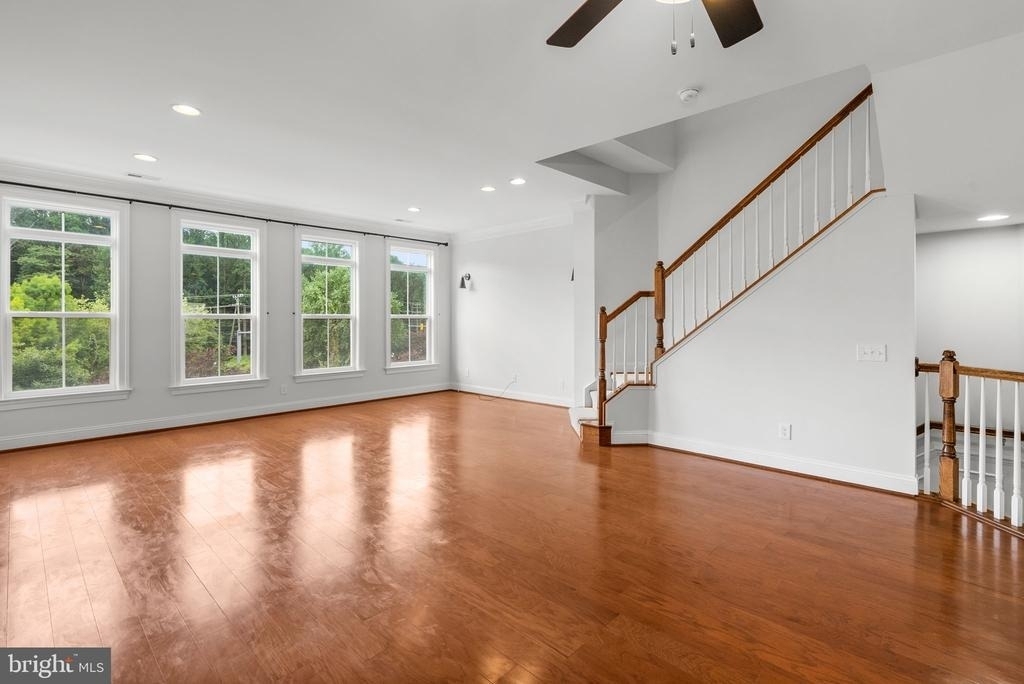 9655 Pullman Place - Photo 7