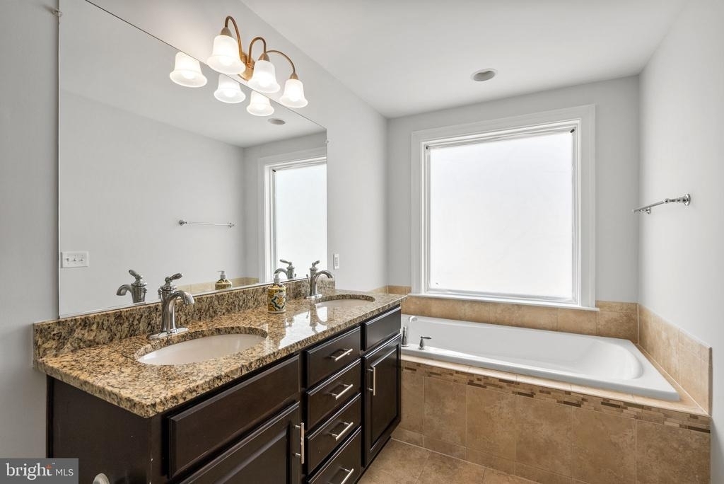 9655 Pullman Place - Photo 17