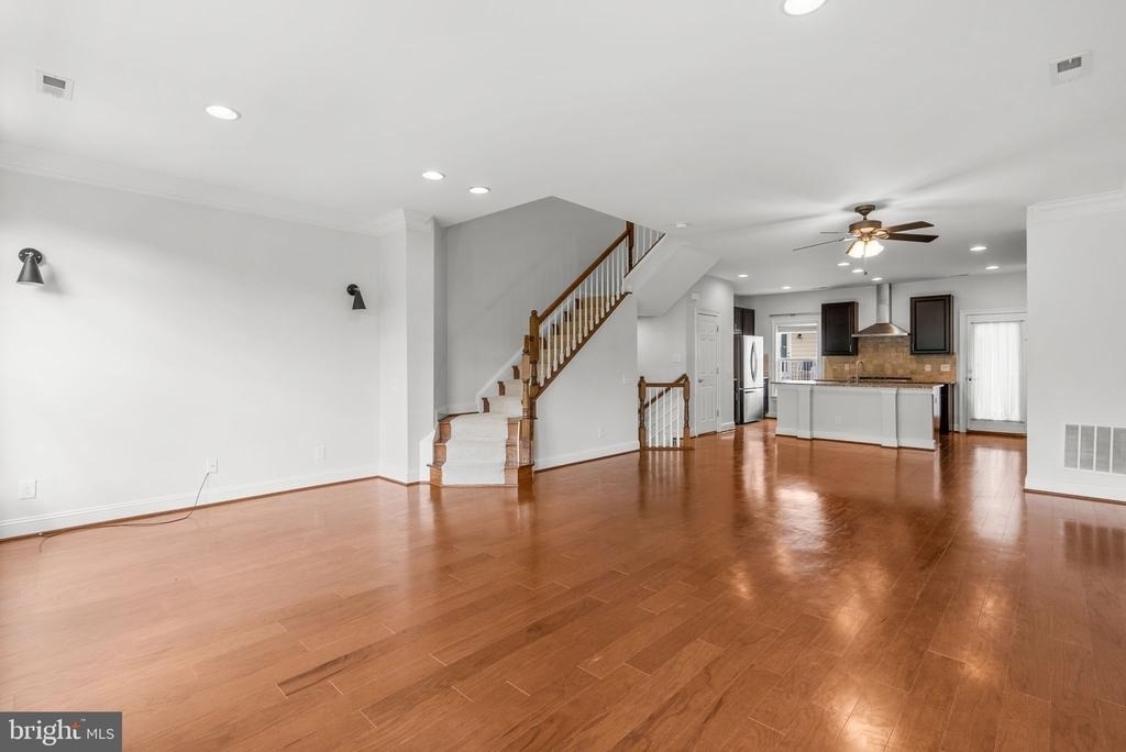 9655 Pullman Place - Photo 4
