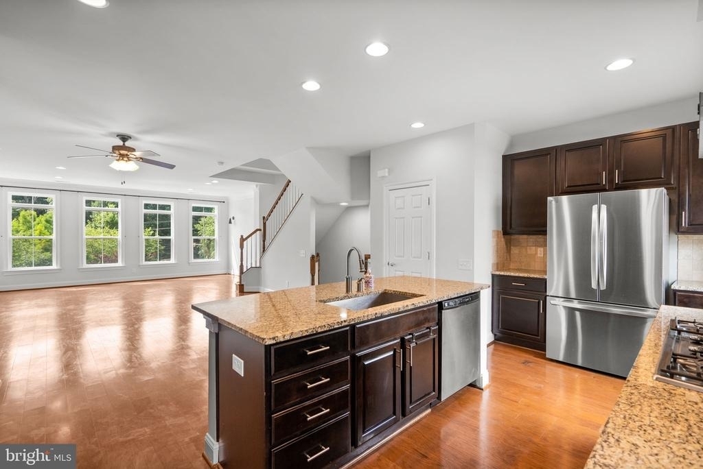 9655 Pullman Place - Photo 11