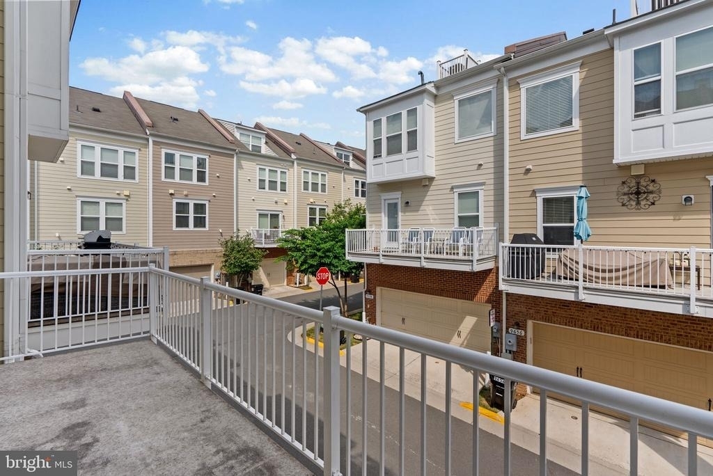 9655 Pullman Place - Photo 27