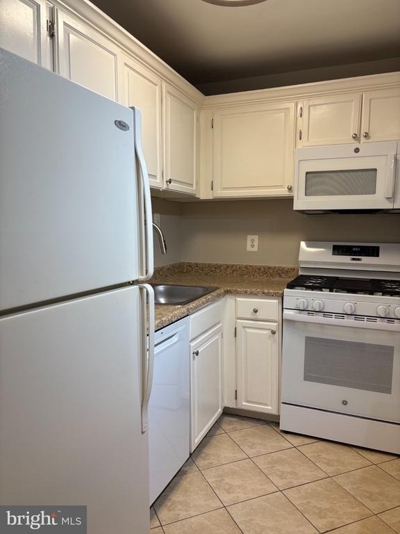 6001 Arlington Boulevard - Photo 12