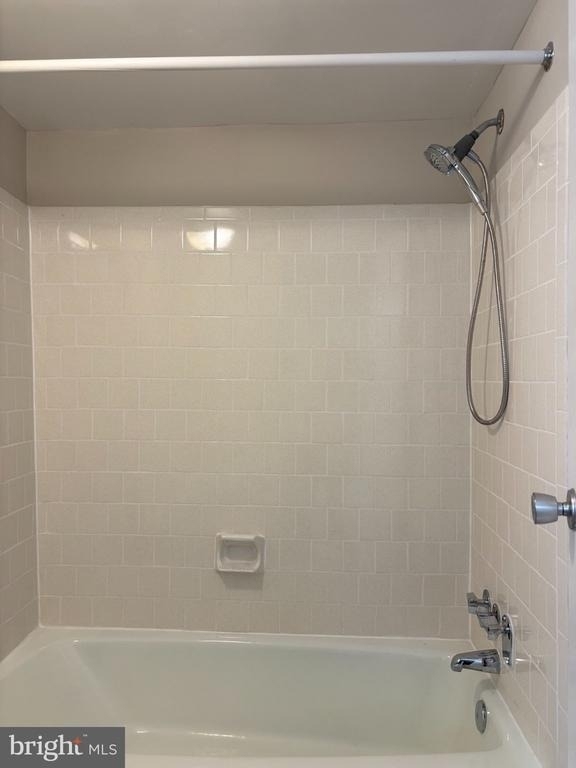 6001 Arlington Boulevard - Photo 18