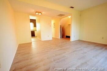 421 Kirkcaldy Court - Photo 1