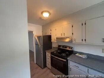 421 Kirkcaldy Court - Photo 4