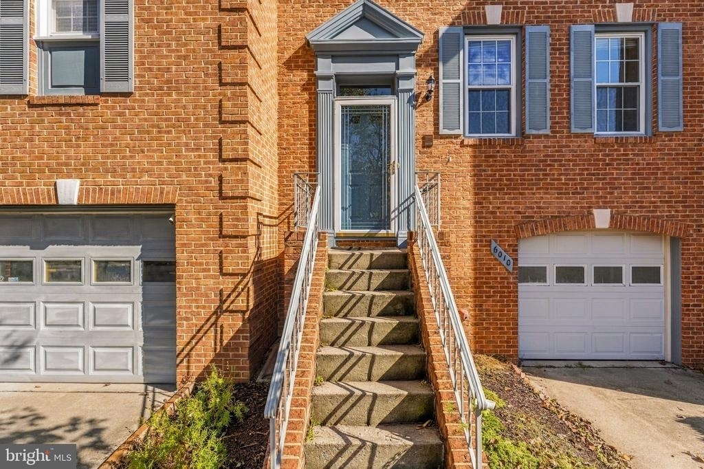 6010 Southward Way - Photo 2