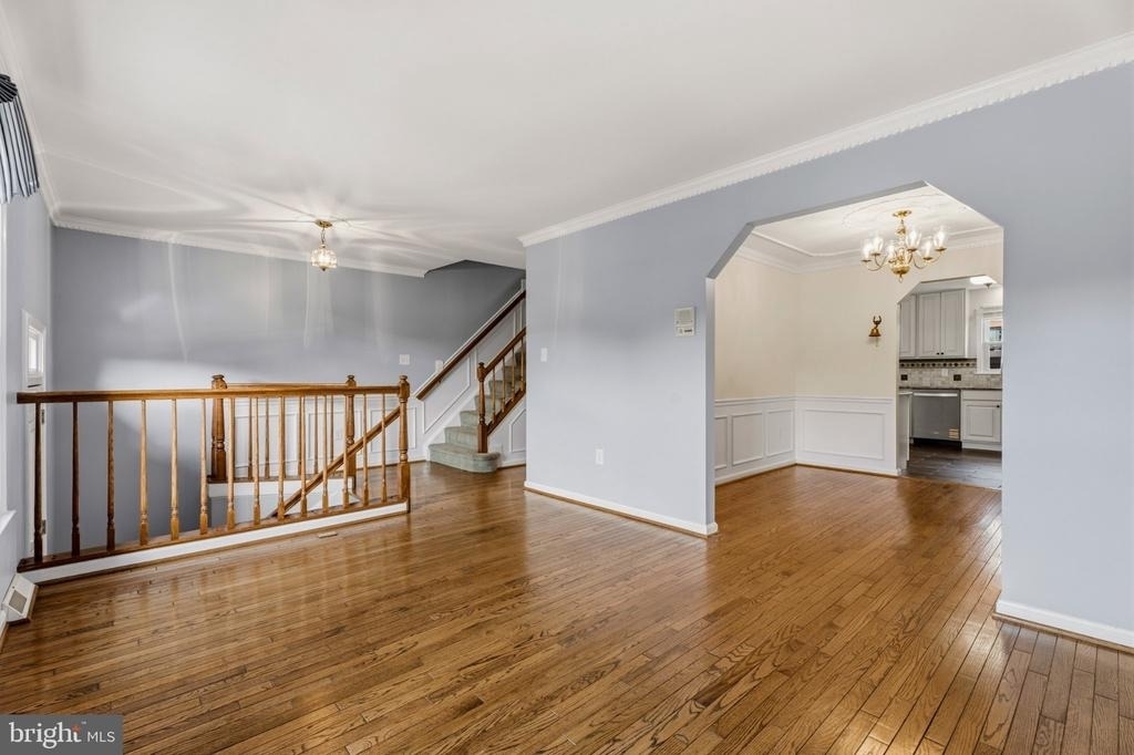 6010 Southward Way - Photo 5