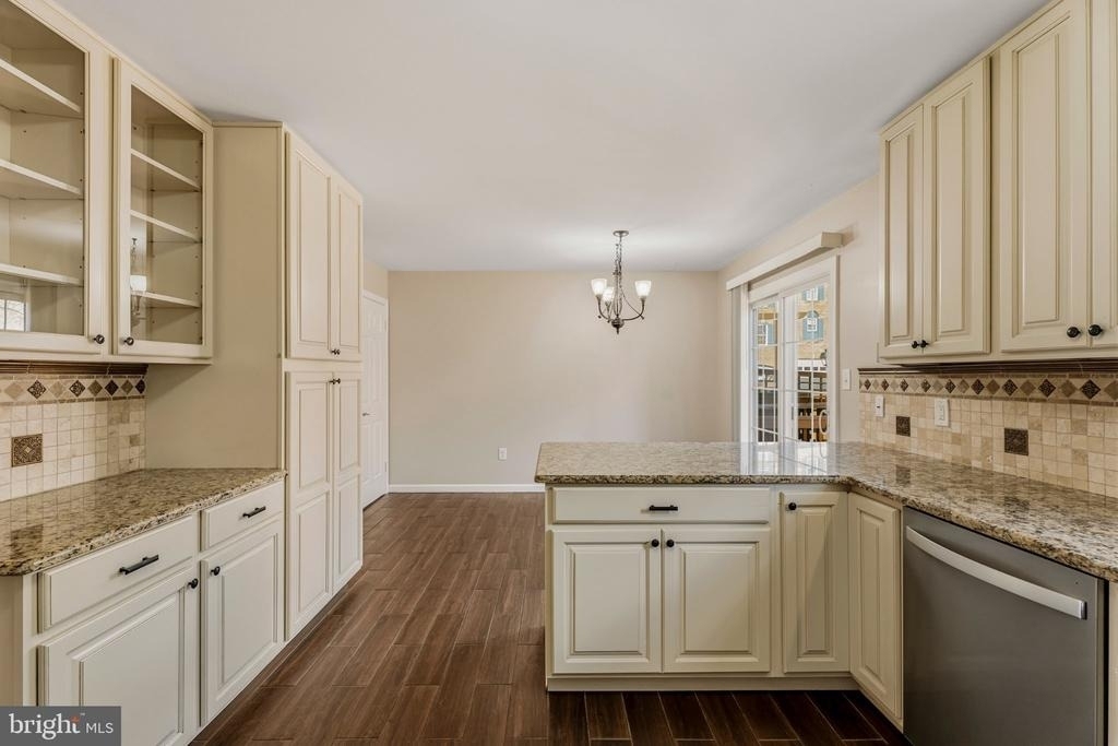 6010 Southward Way - Photo 10