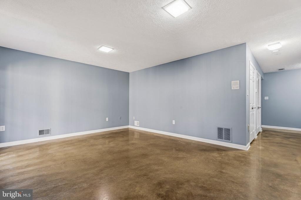 6010 Southward Way - Photo 24