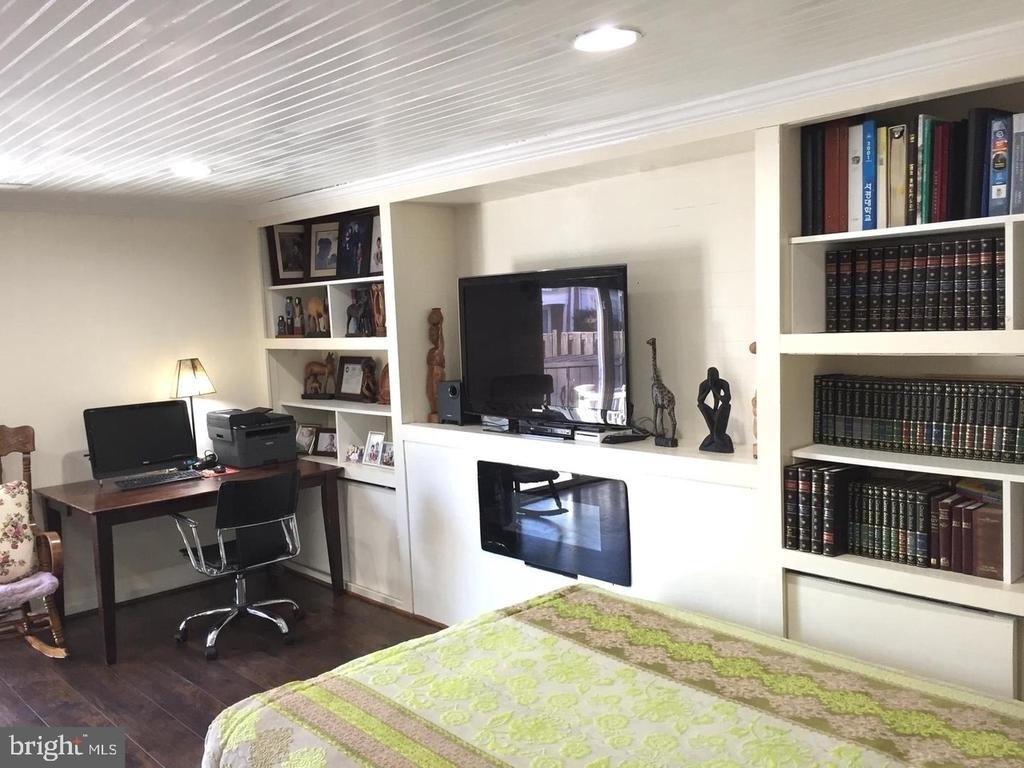 5408 Helm Court - Photo 22