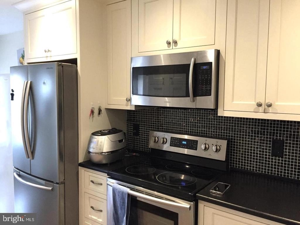 5408 Helm Court - Photo 8