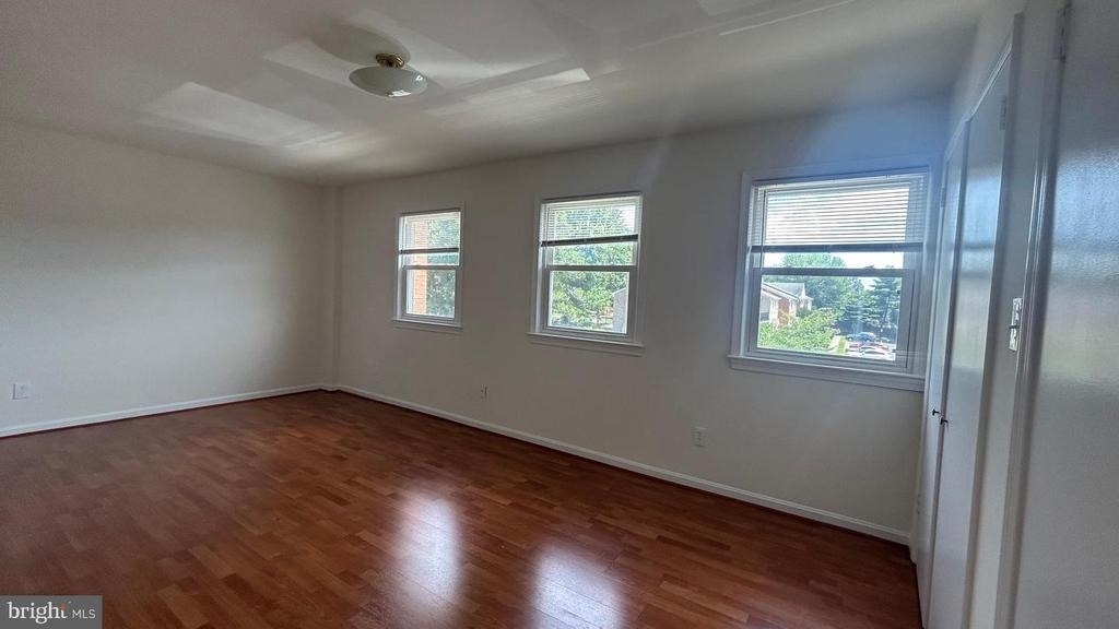 3068 Covington Street - Photo 6