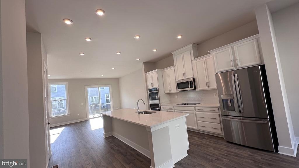 2453 Liberty Loop - Photo 2