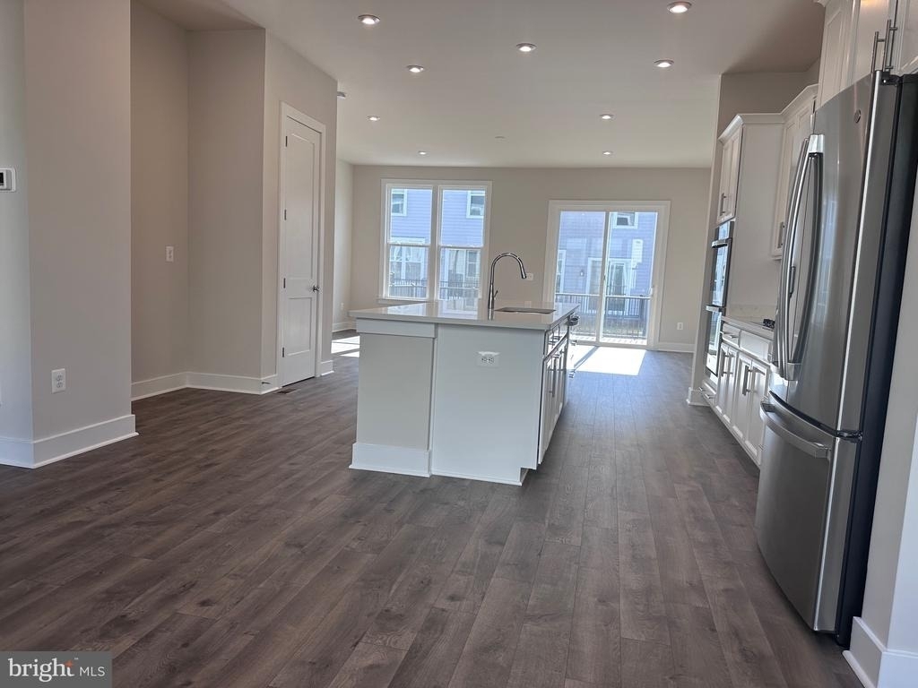 2453 Liberty Loop - Photo 3