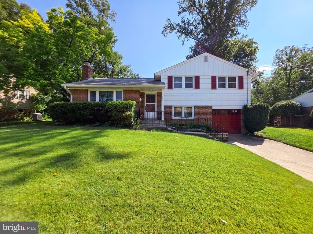 7511 Elgar Street - Photo 1