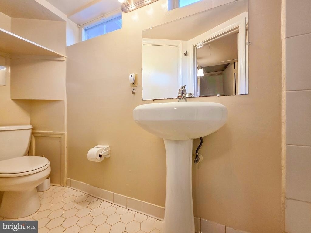 7511 Elgar Street - Photo 19