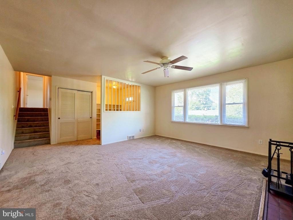 7511 Elgar Street - Photo 2