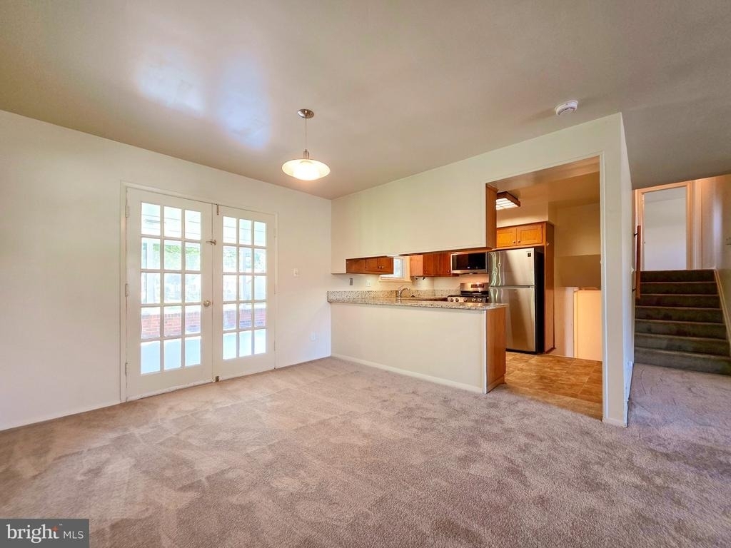 7511 Elgar Street - Photo 5