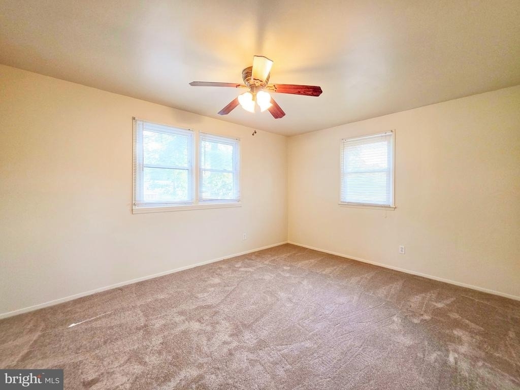 7511 Elgar Street - Photo 18