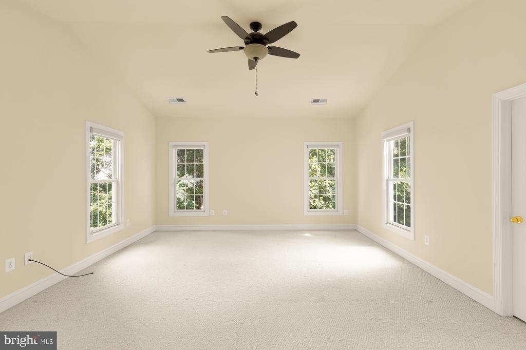 10606 Rosehaven Street - Photo 32