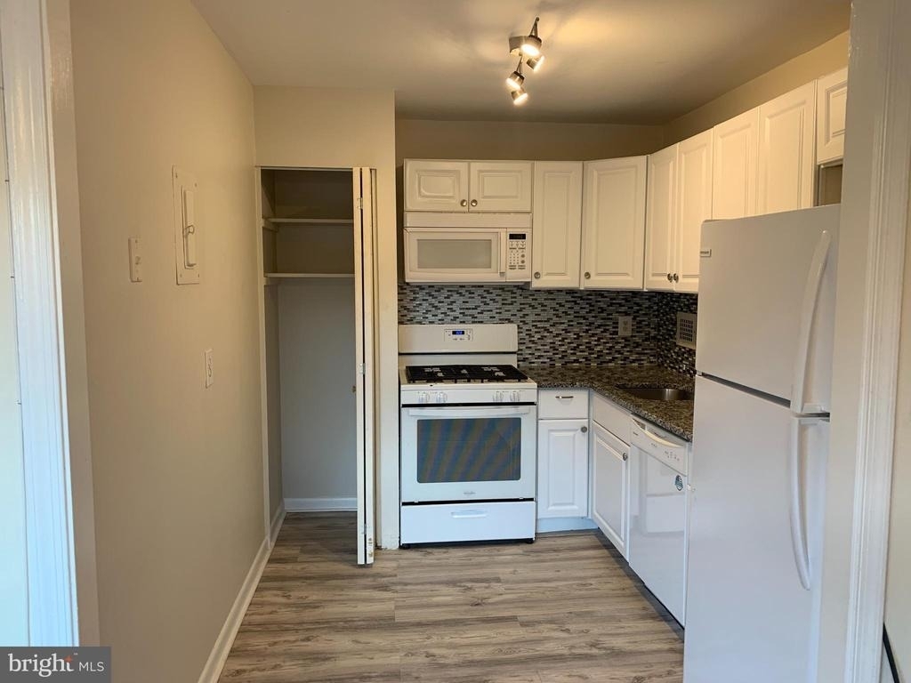 6141 Leesburg Pike - Photo 4