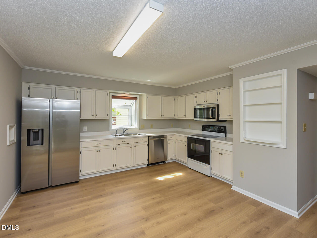 4916 Royal Adelaide Way - Photo 3