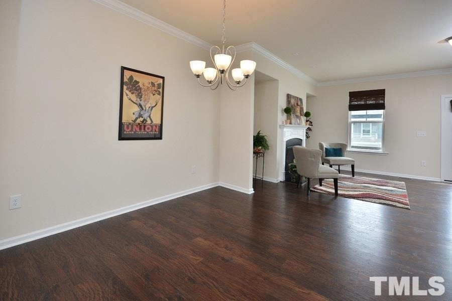 1108 Finch Court - Photo 2