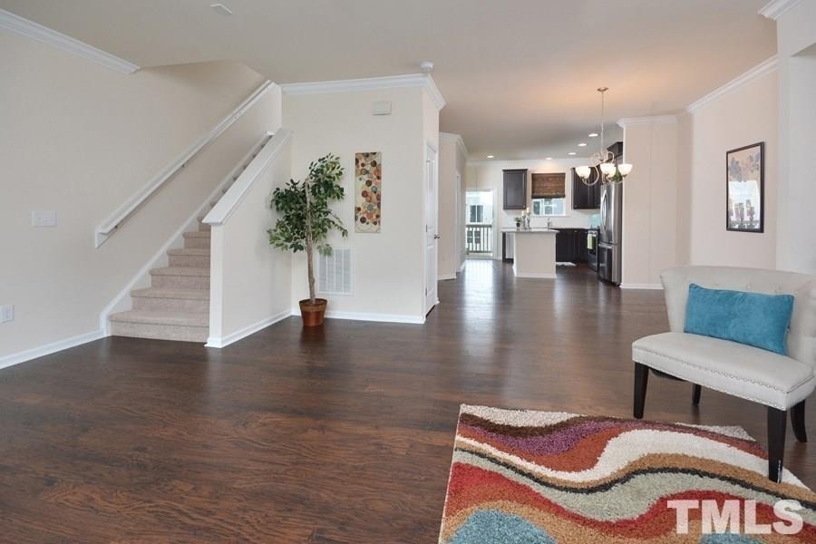 1108 Finch Court - Photo 4
