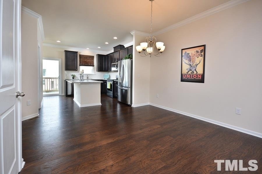 1108 Finch Court - Photo 3