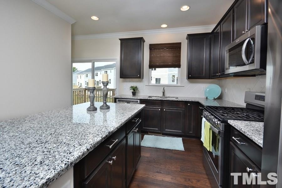 1108 Finch Court - Photo 10